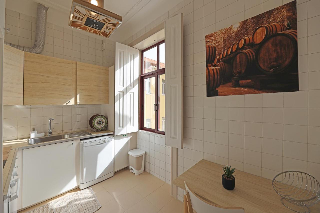 Flh Porto Classic Apartment With Parking Bagian luar foto